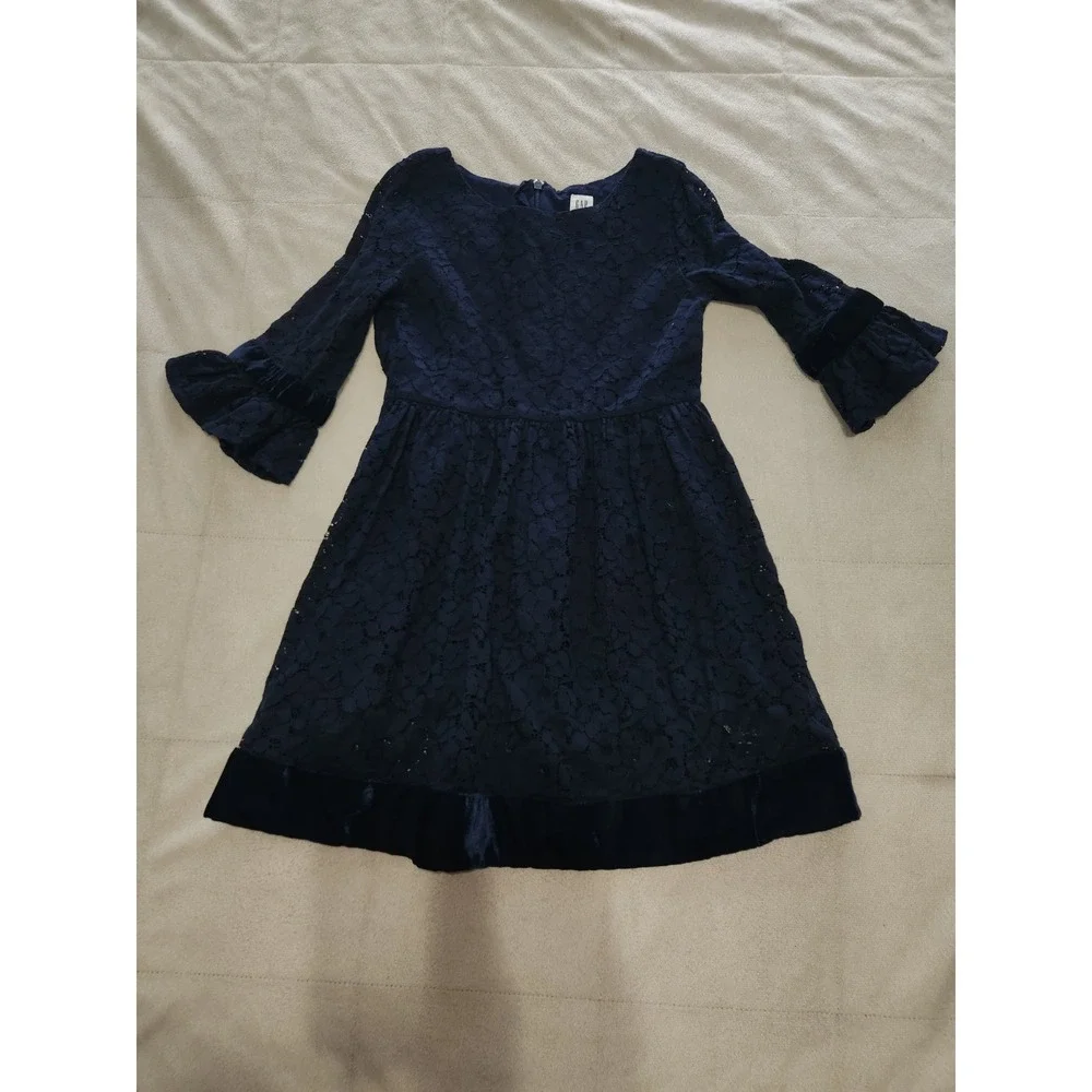 Gap Kids Girl Navy Blue Lace long sleeve dress velvet trim. Girls size Small